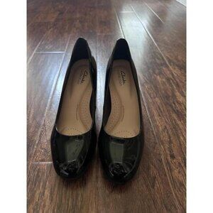 NWT Clarks Womens Black Patent Pumps ULTIMATE COMFORT Classic Office